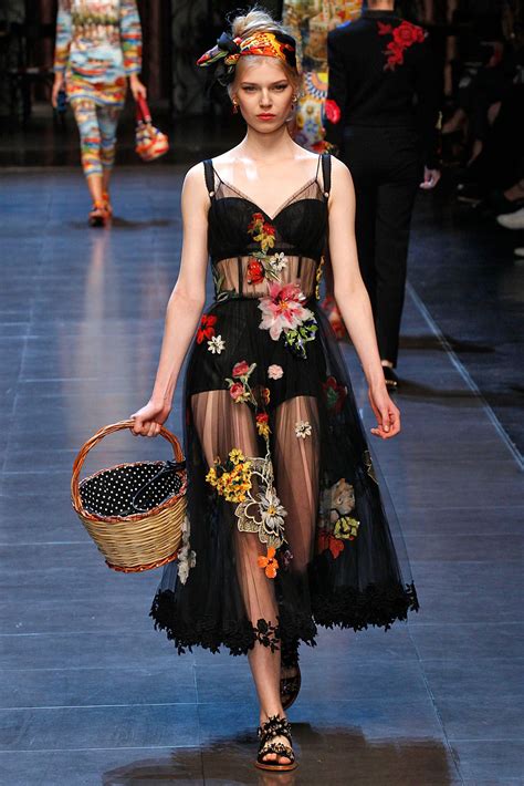 dolce gabbana roupas femininas